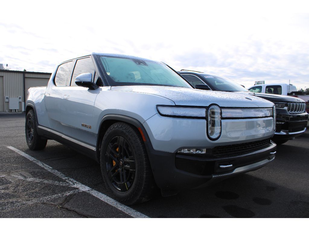 2023 Rivian R1T — photo 1 of 13