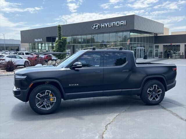 2022 Rivian R1T Adventure — photo 1 of 39