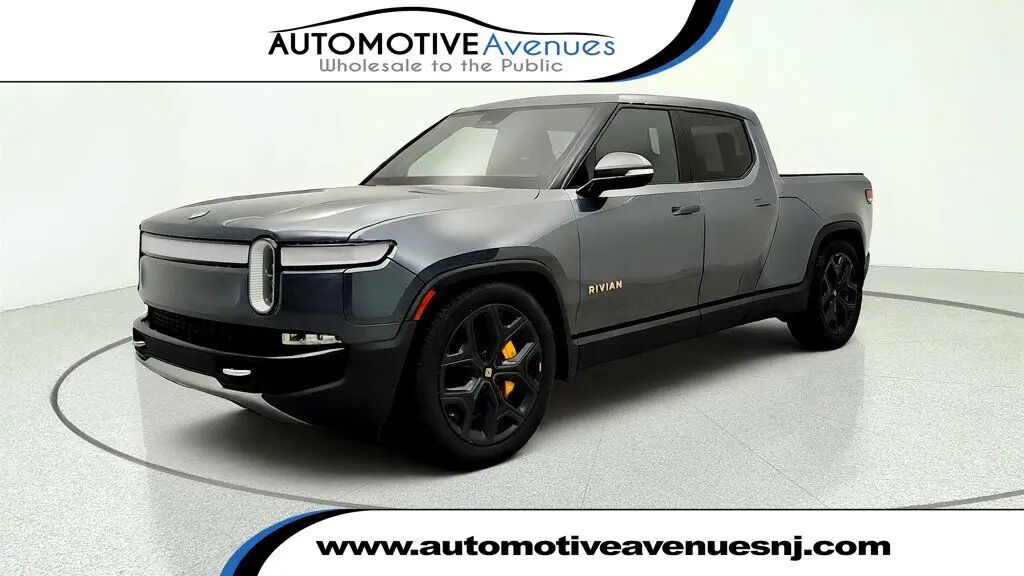 2022 Rivian R1T Adventure — photo 1 of 26