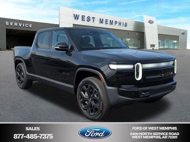 2025 Rivian R1T Adventure — photo 1 of 13