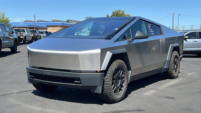 2024 Tesla Cybertruck