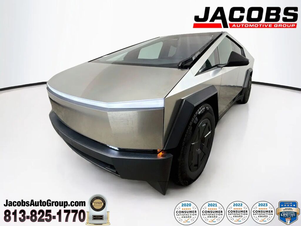2024 Tesla Cybertruck Base — photo 1 of 1