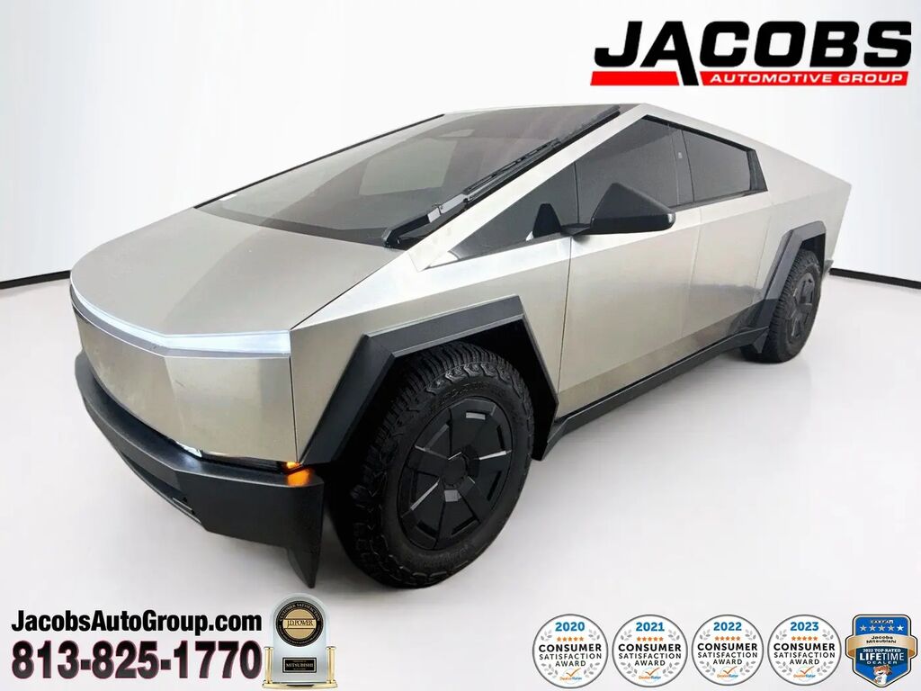 2025 Tesla Cybertruck Base — photo 1 of 13