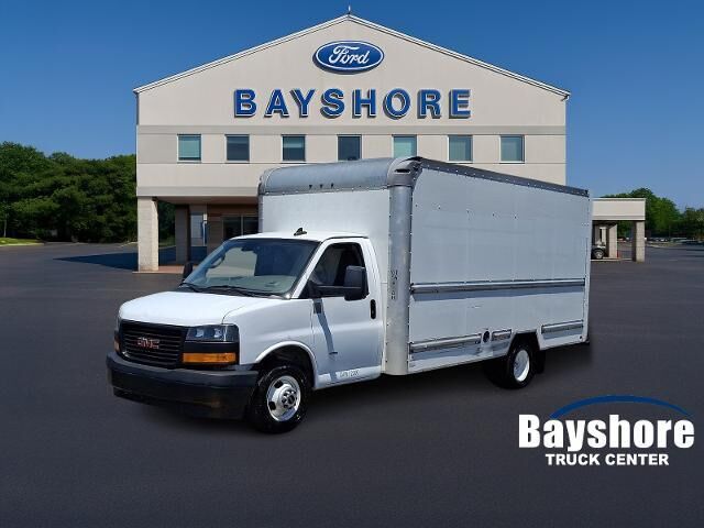 2021 GMC Savana 3500 — photo 1 of 13