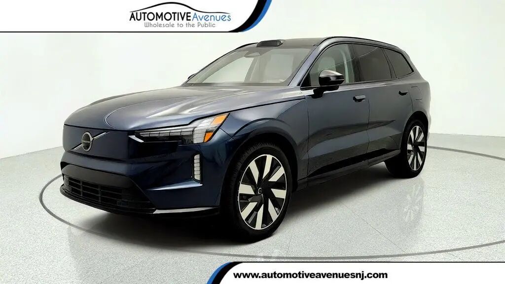 2025 Volvo EX90 Twin Performance Ultra 6P — photo 1 of 13