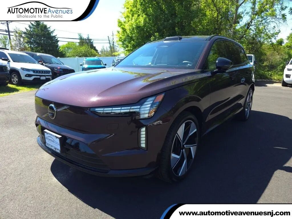 2025 Volvo EX90 Twin Performance Ultra 6P — photo 1 of 13