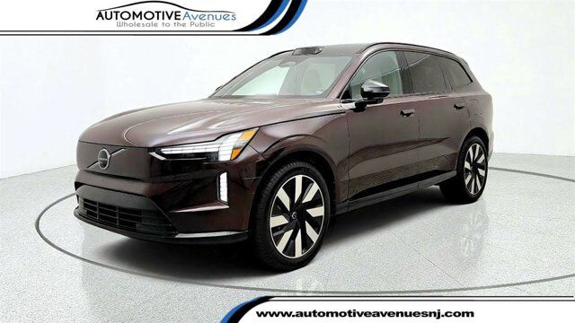 2025 Volvo EX90 Plus — photo 1 of 14