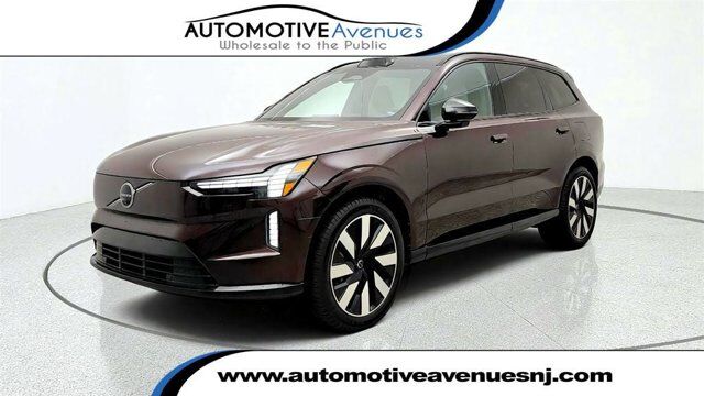 2025 Volvo EX90 Plus