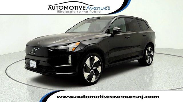 2025 Volvo EX90 Plus
