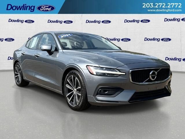 2021 Volvo S60 T5 Momentum — photo 1 of 26