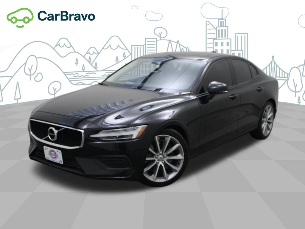 2020 Volvo S60 T6 Momentum — photo 1 of 6