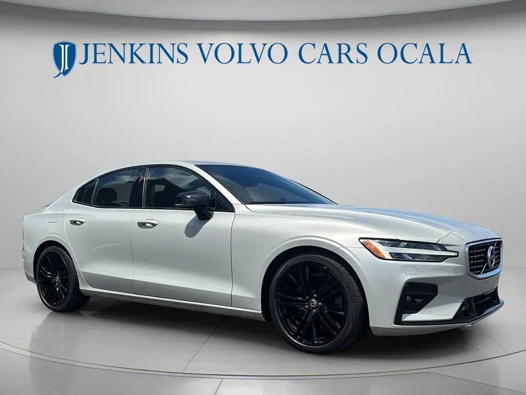 2020 Volvo S60 T6 R-Design — photo 1 of 27