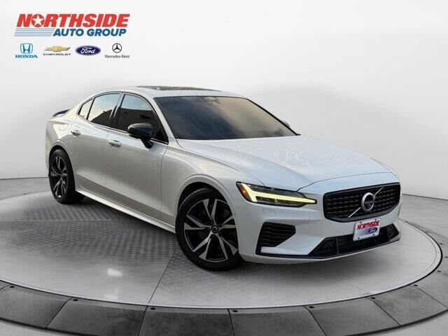 2019 Volvo S60 T8 R-Design