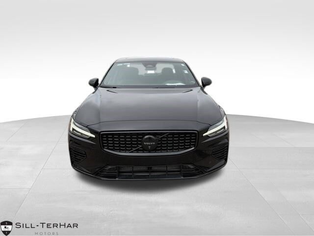 2024 Volvo S60 Recharge T8 Plus Black Edition