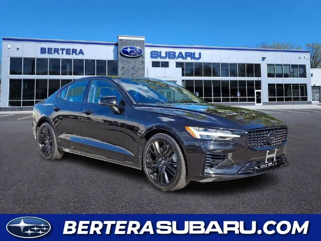 2024 Volvo S60 Recharge T8 Plus Black Edition
