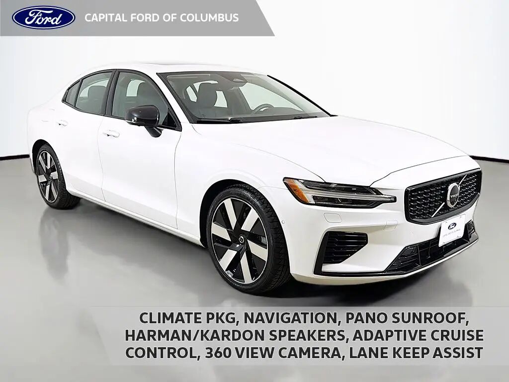 2024 Volvo S60 Recharge T8 Plus Dark Theme — photo 1 of 11