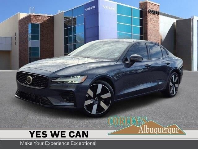 2024 Volvo S60 Recharge T8 Plus Dark Theme