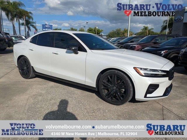 2024 Volvo S60 B5 Plus Black Edition