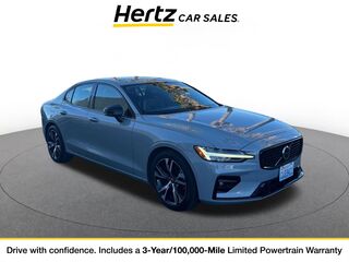 2024 Volvo S60 Core Dark Theme