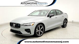 2024 Volvo S60 Plus Dark Theme