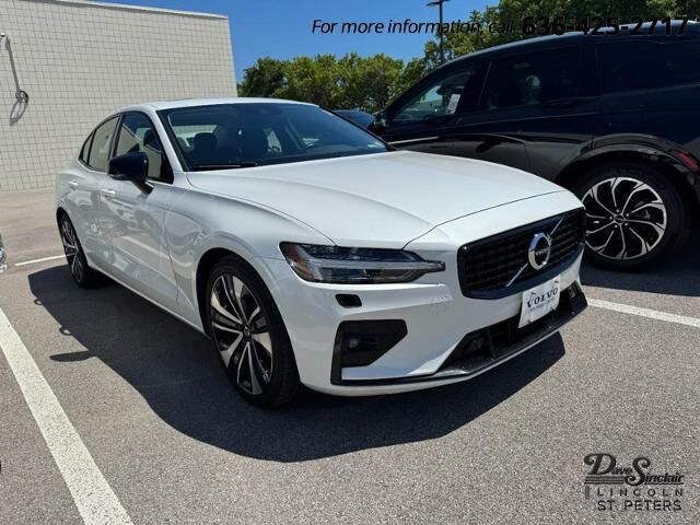 2022 Volvo S60 B5 Momentum