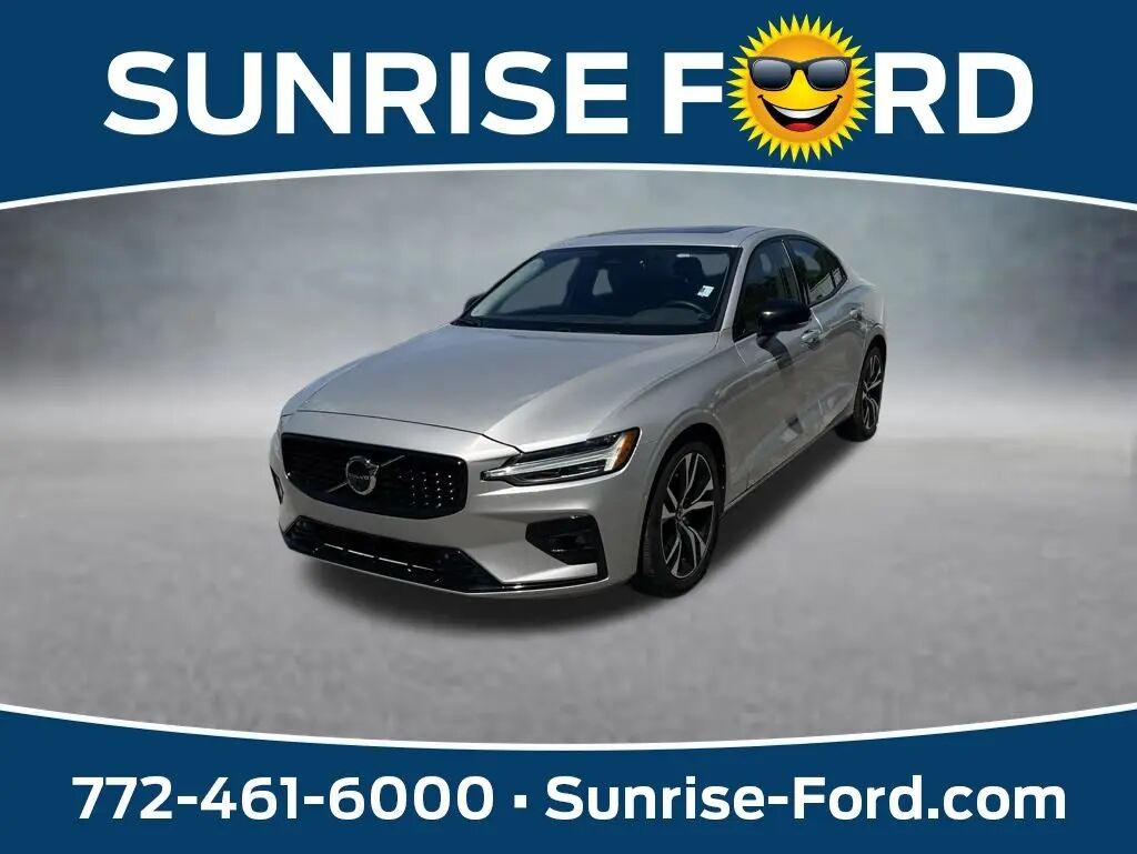2024 Volvo S60 B5 Plus Dark Theme — photo 1 of 16