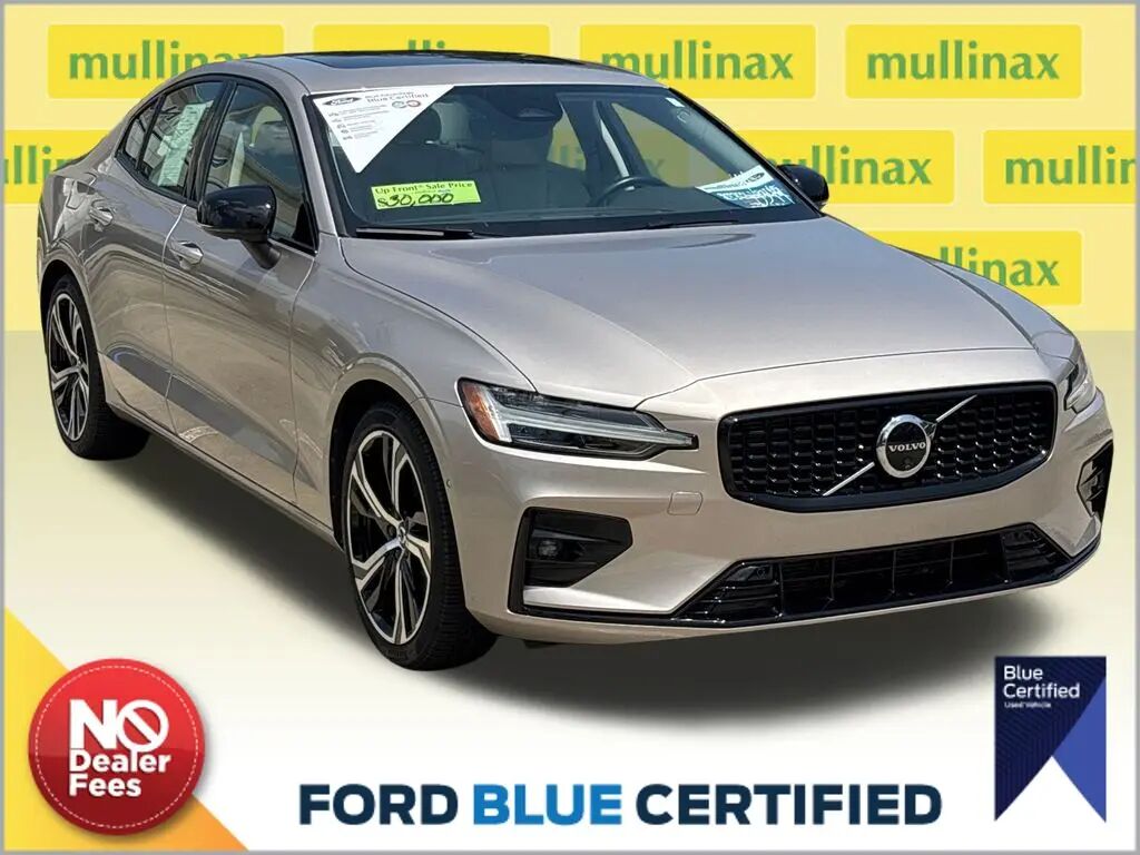 2024 Volvo S60 B5 Plus Dark Theme — photo 1 of 27