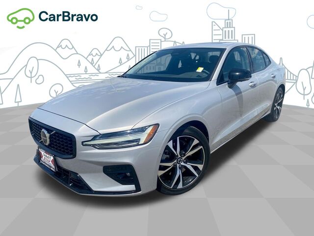 2024 Volvo S60 Plus Dark Theme