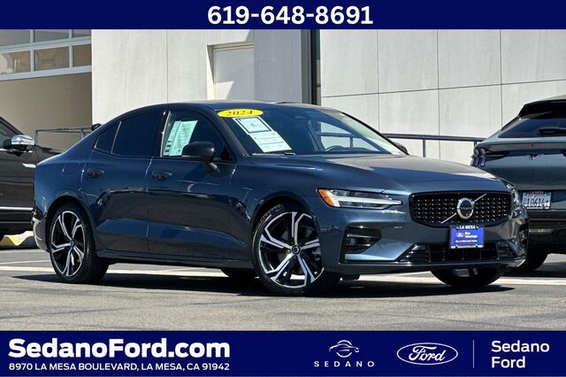 2024 Volvo S60 B5 Plus Dark Theme