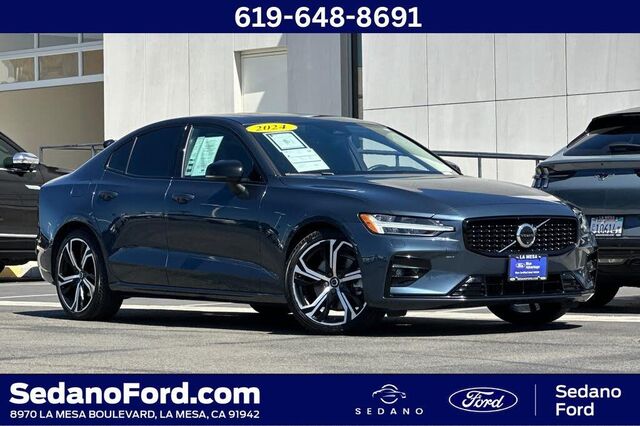 2024 Volvo S60 B5 Plus Dark Theme