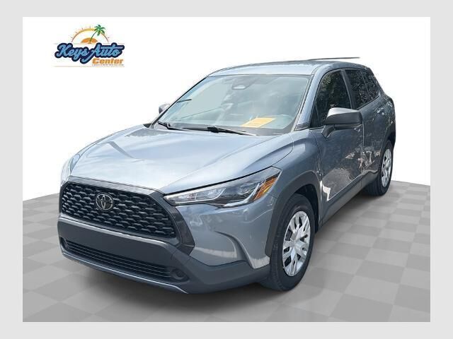 2023 Toyota Corolla Cross L — photo 1 of 2