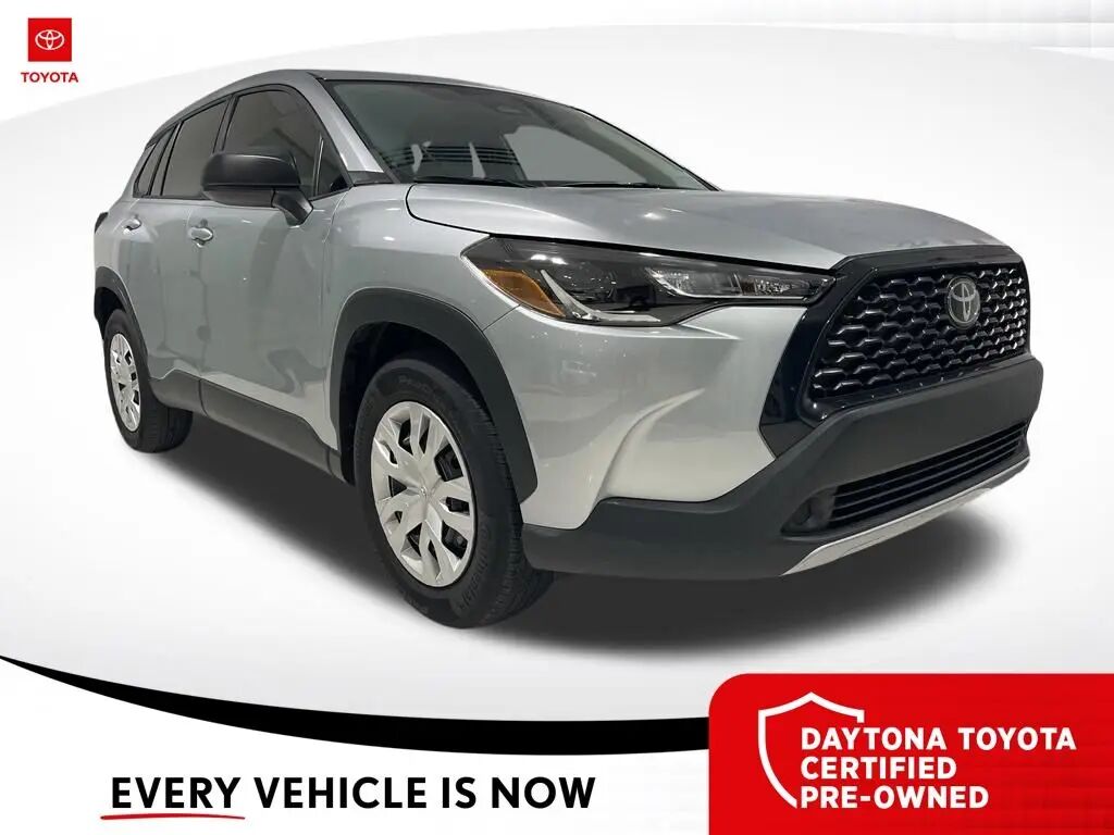 2025 Toyota Corolla Cross L — photo 1 of 10