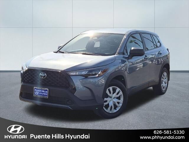 2025 Toyota Corolla Cross L — photo 1 of 13