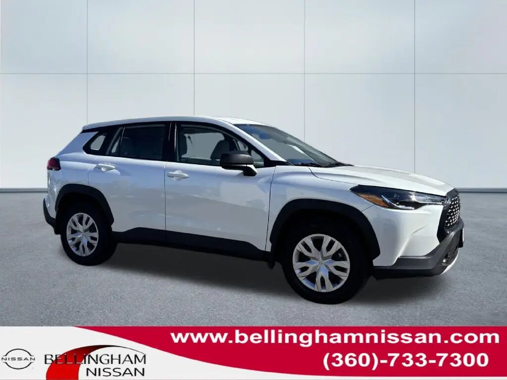 2022 Toyota Corolla Cross L — photo 1 of 13