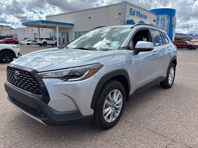 2024 Toyota Corolla Cross LE