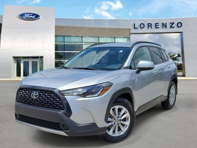 2024 Toyota Corolla Cross LE