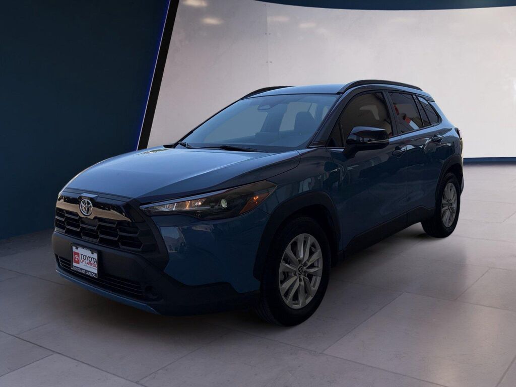 2026 Toyota Corolla Cross LE — photo 1 of 13