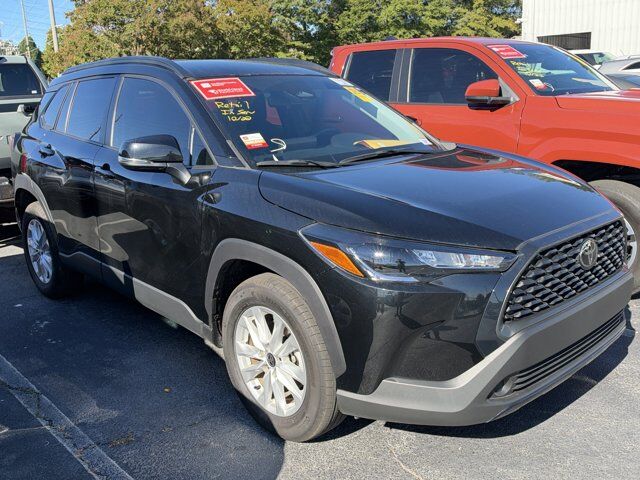 2025 Toyota Corolla Cross LE