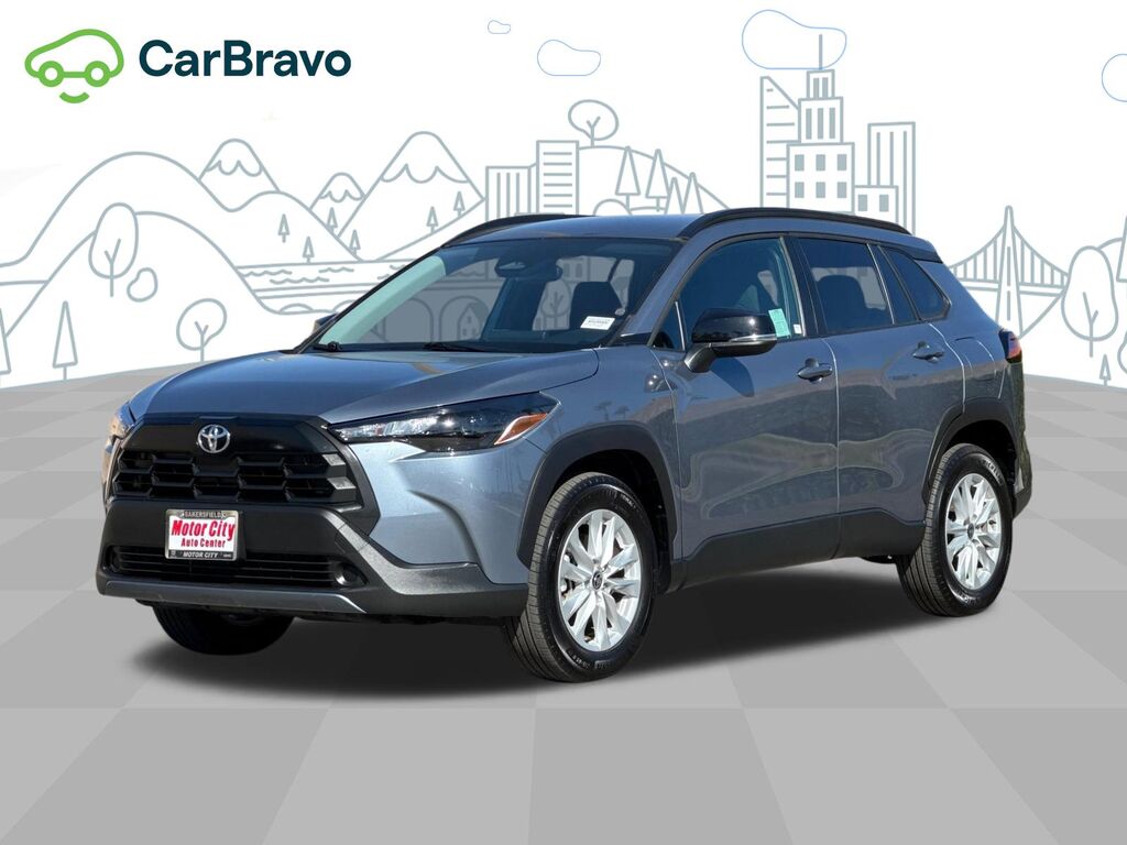 2026 Toyota Corolla Cross LE — photo 1 of 7