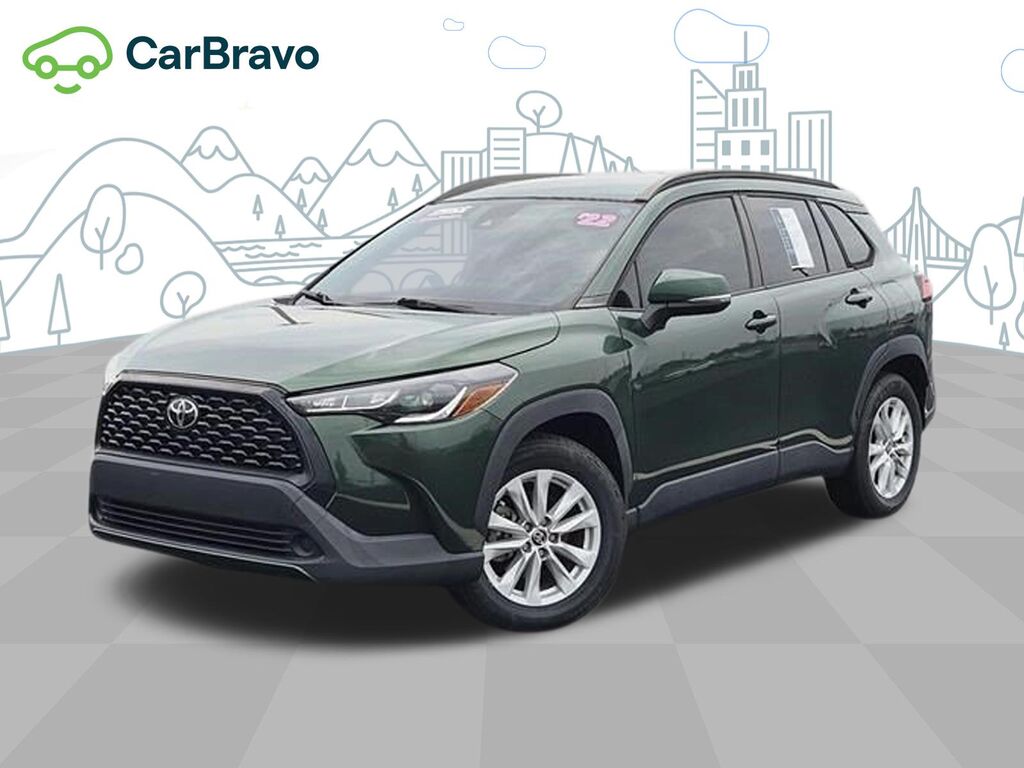 2022 Toyota Corolla Cross LE — photo 1 of 6