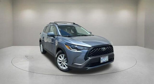 2024 Toyota Corolla Cross LE — photo 1 of 1