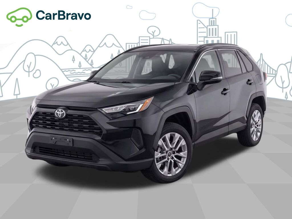 2025 Toyota Corolla Cross LE — photo 1 of 7