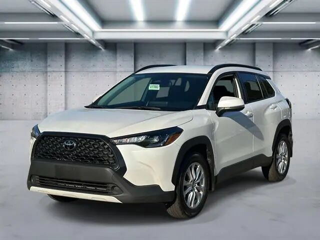 2024 Toyota Corolla Cross LE