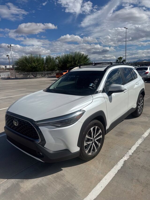2024 Toyota Corolla Cross XLE