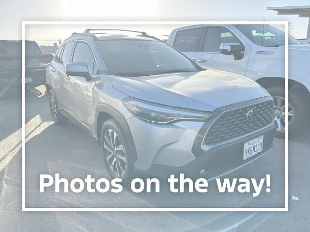 2024 Toyota Corolla Cross XLE