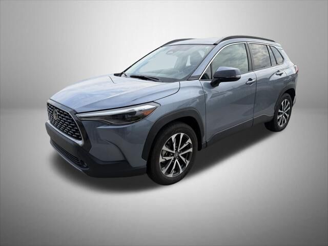 2024 Toyota Corolla Cross XLE — photo 1 of 19