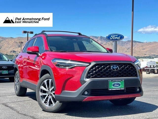 2023 Toyota Corolla Cross XLE — photo 1 of 26