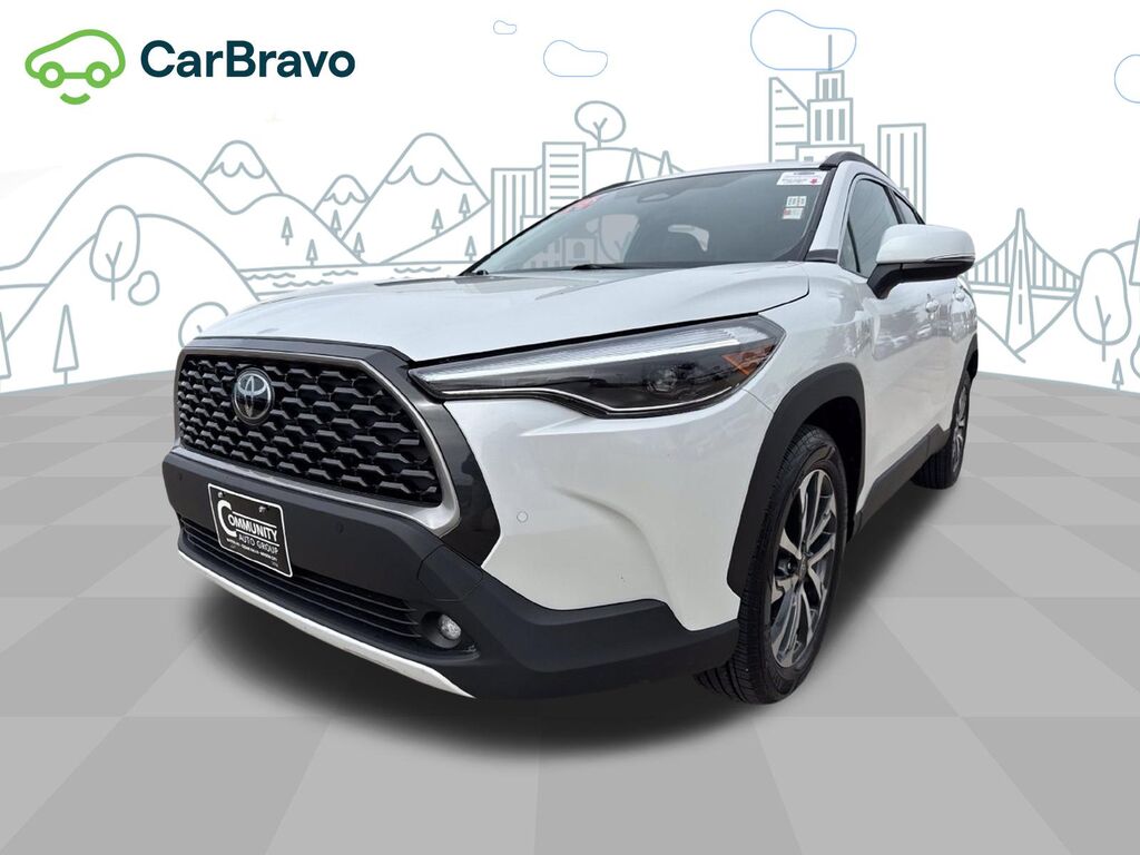 2024 Toyota Corolla Cross XLE — photo 1 of 7