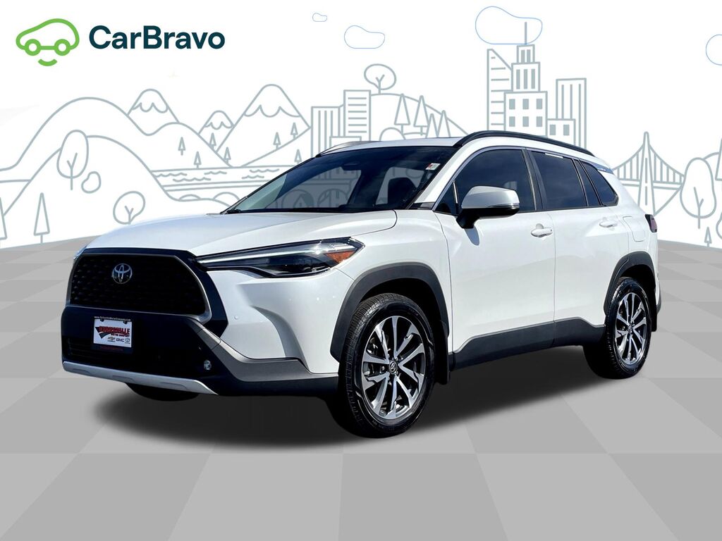 2024 Toyota Corolla Cross XLE — photo 1 of 7