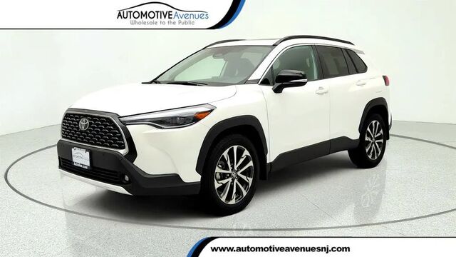 2025 Toyota Corolla Cross XLE